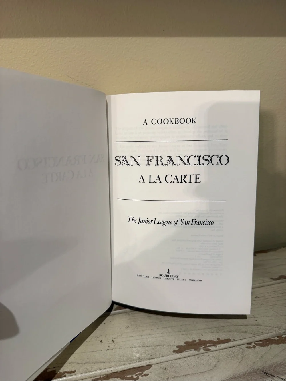 VTG 1979 San Francisco à la Carte Cookbook Junior League Hardcover Dust Jacket